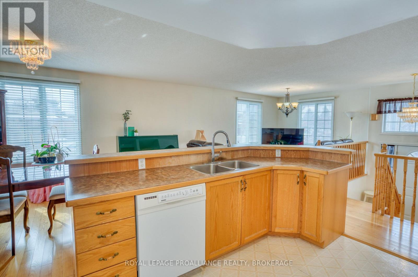 662 Millbrook Crescent, Kingston, Ontario  K7M 7Z8 - Photo 16 - X12882054