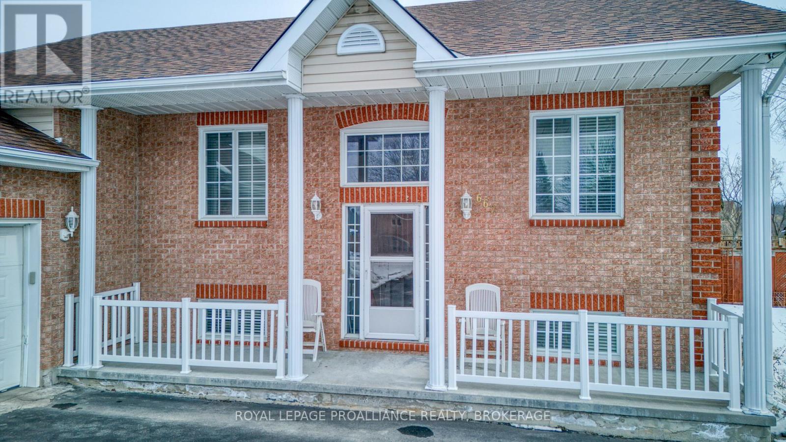 662 Millbrook Crescent, Kingston, Ontario  K7M 7Z8 - Photo 3 - X12882054