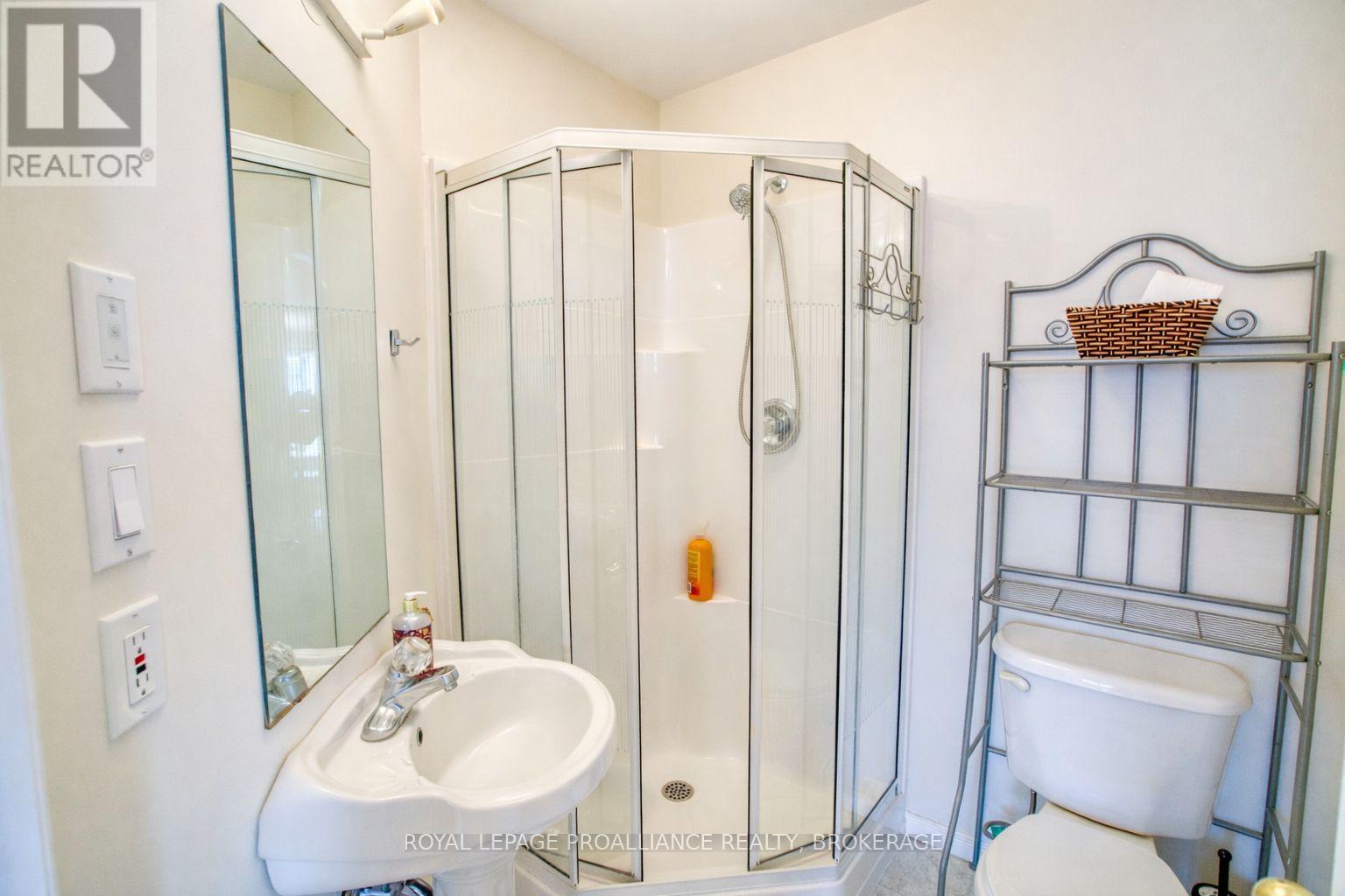 662 Millbrook Crescent, Kingston, Ontario  K7M 7Z8 - Photo 27 - X12882054