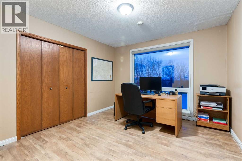 221083 Range Road 270, Rural Wheatland County, Alberta  T1P 2G5 - Photo 21 - A2272687