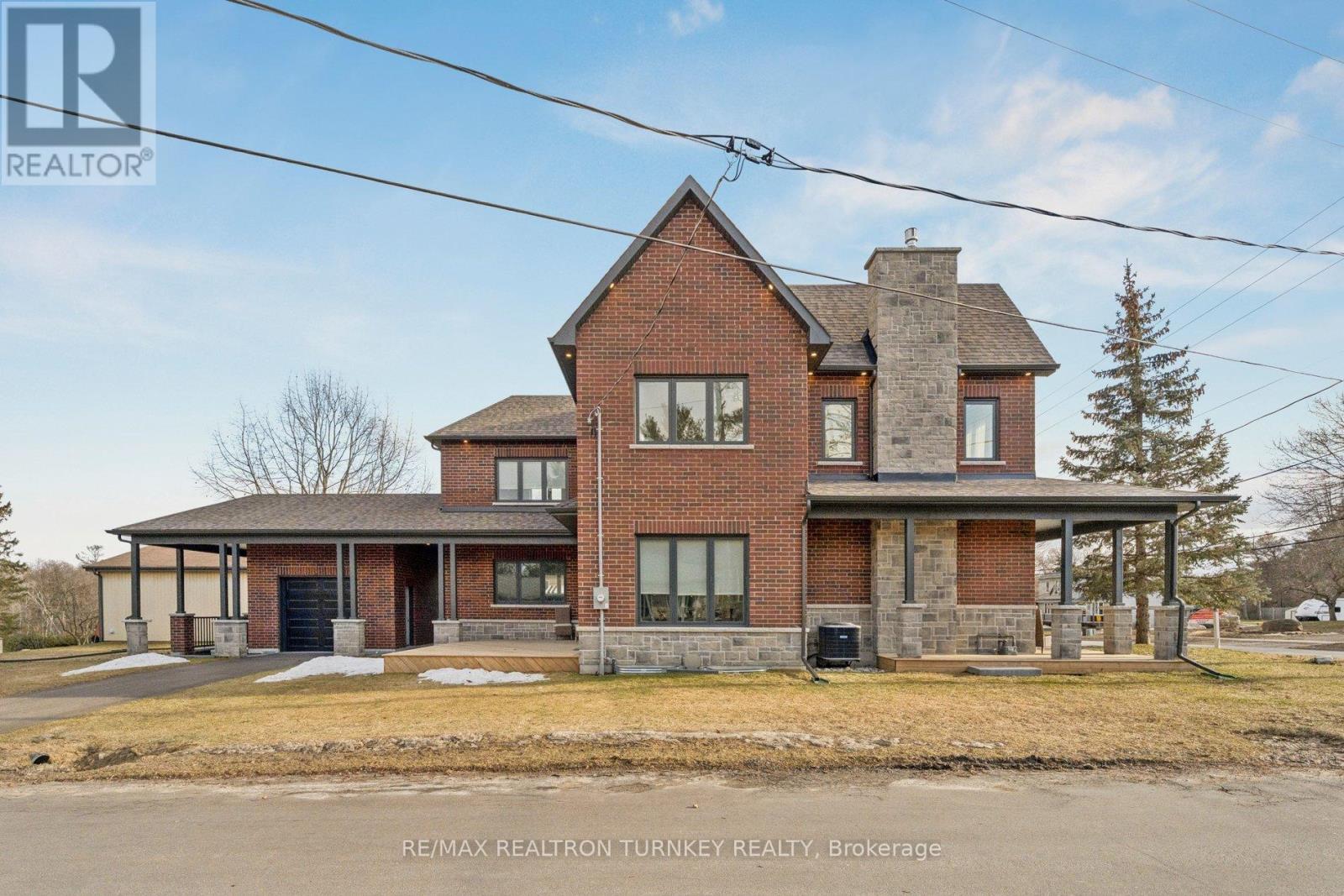 271 Main Street N, Uxbridge, Ontario  L9P 1R9 - Photo 2 - N12881326