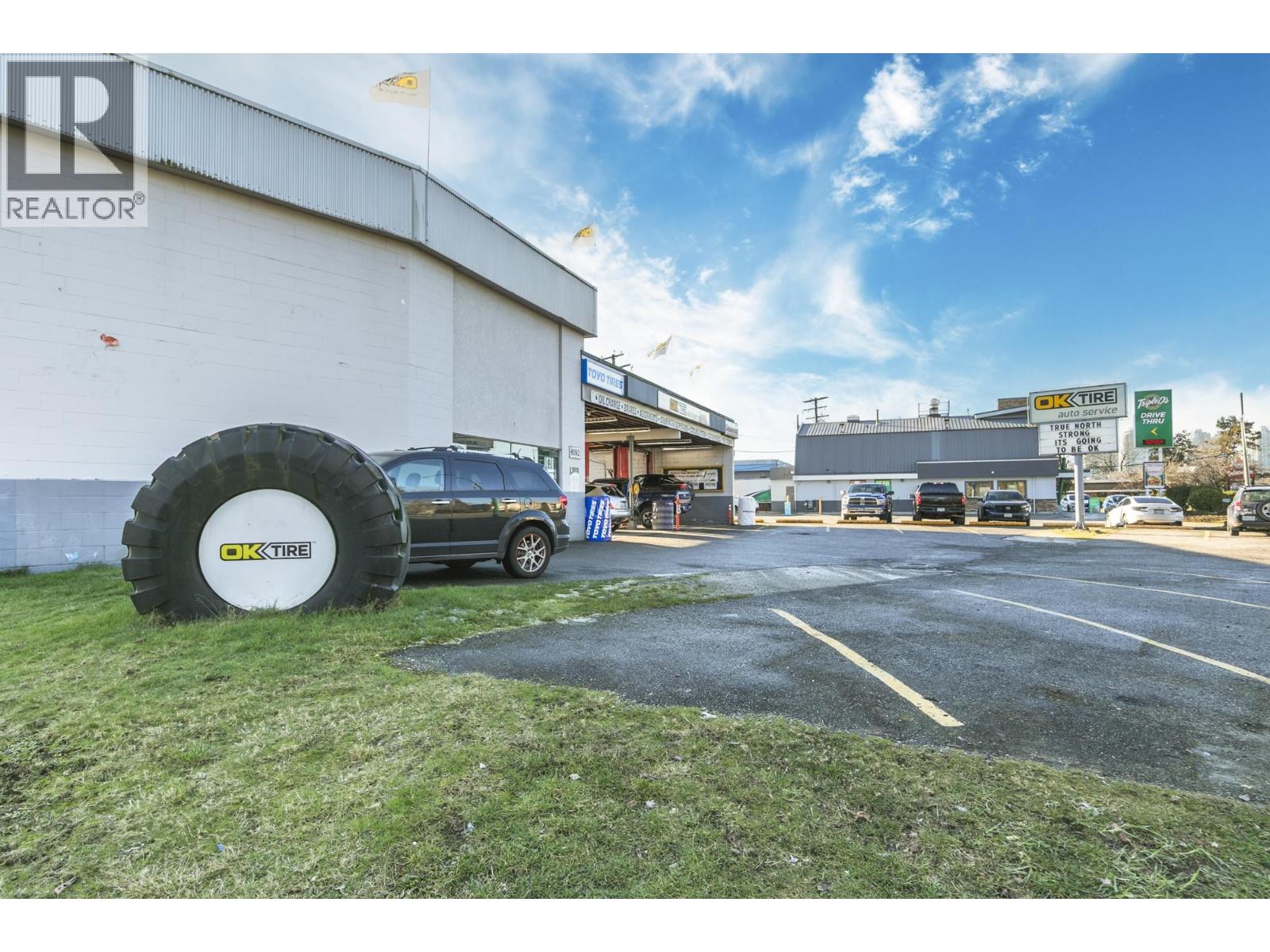 6092 Kingsway, Burnaby, British Columbia  V5J 1H3 - Photo 23 - C8077005