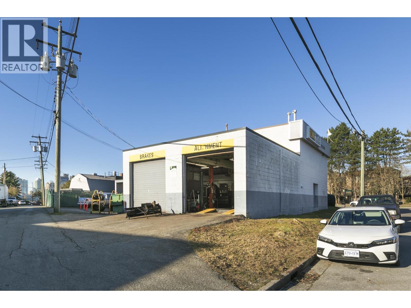 6092 Kingsway, Burnaby, British Columbia  V5J 1H3 - Photo 21 - C8077005