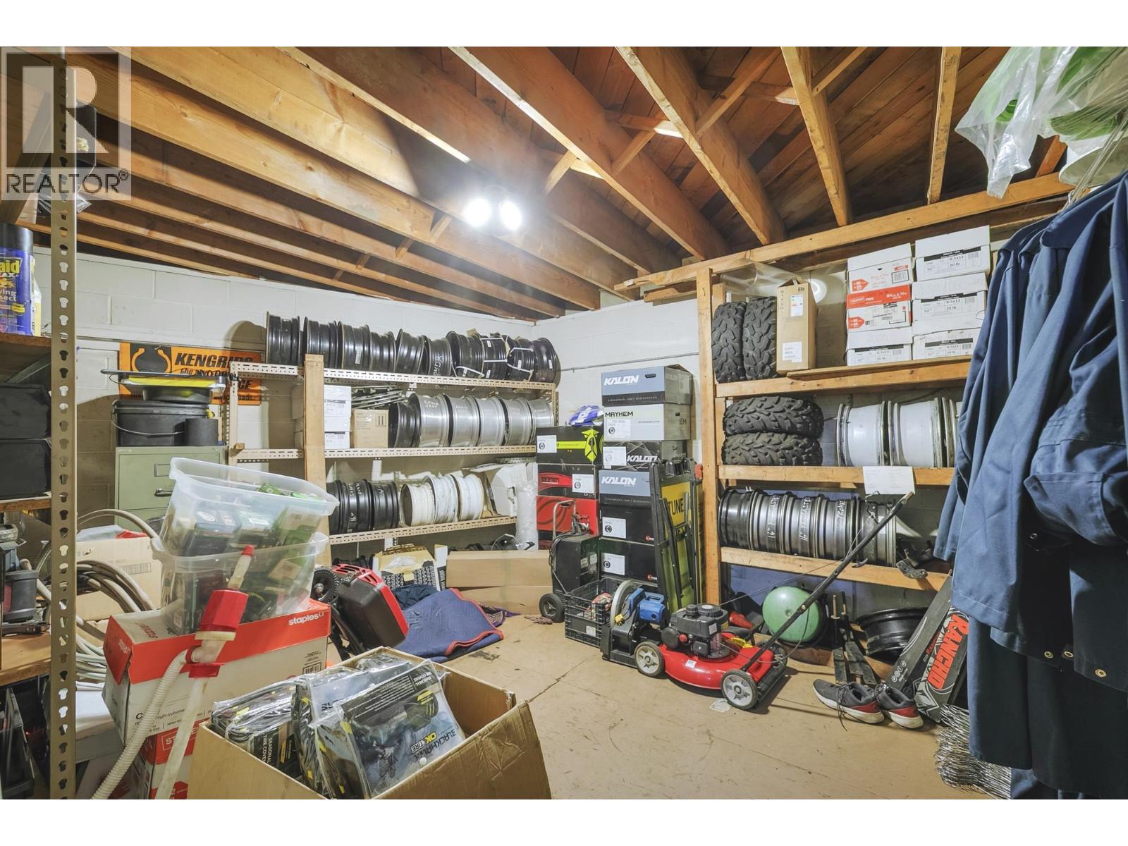 6092 Kingsway, Burnaby, British Columbia  V5J 1H3 - Photo 12 - C8077005