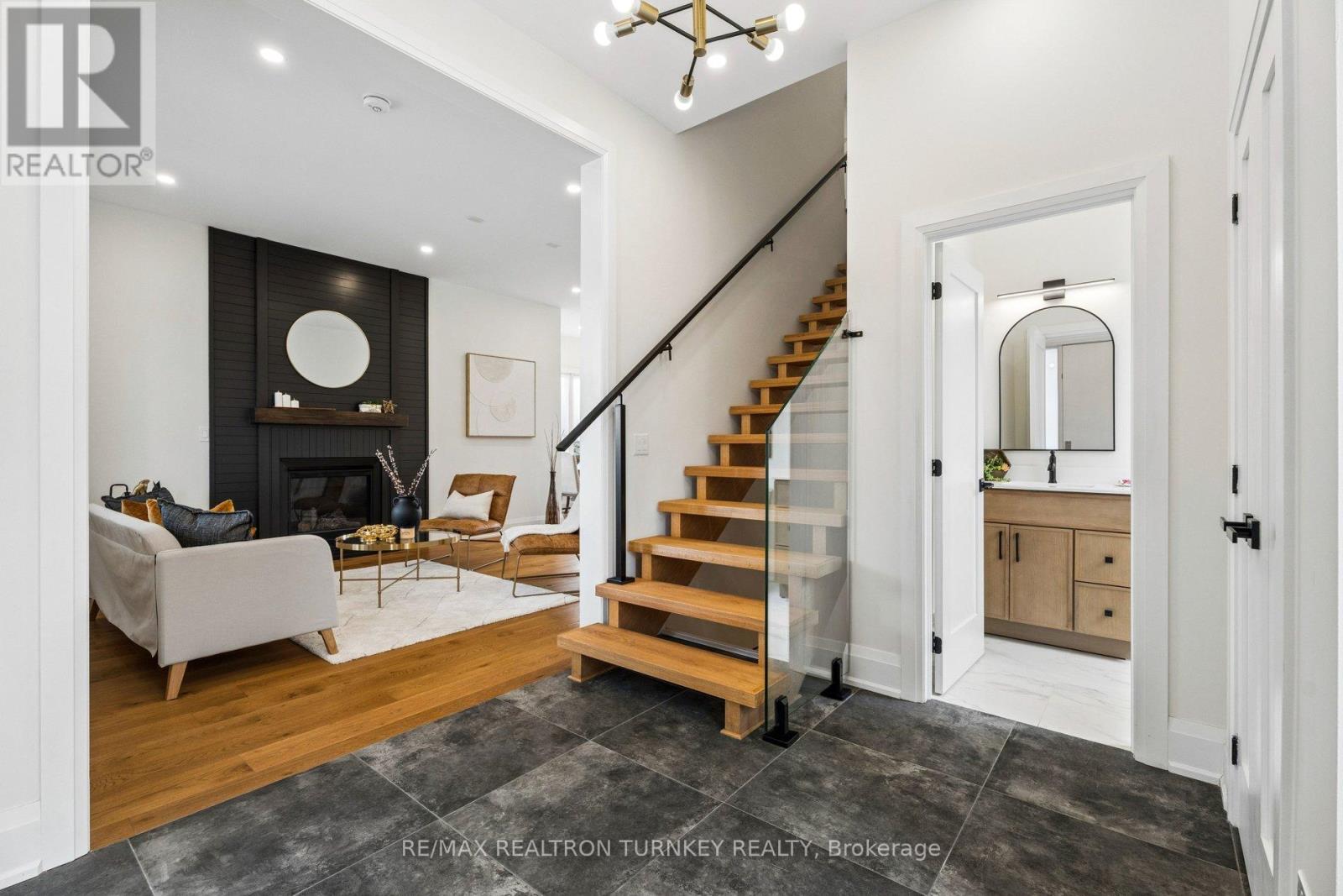 271 Main Street N, Uxbridge, Ontario  L9P 1R9 - Photo 5 - N12881326