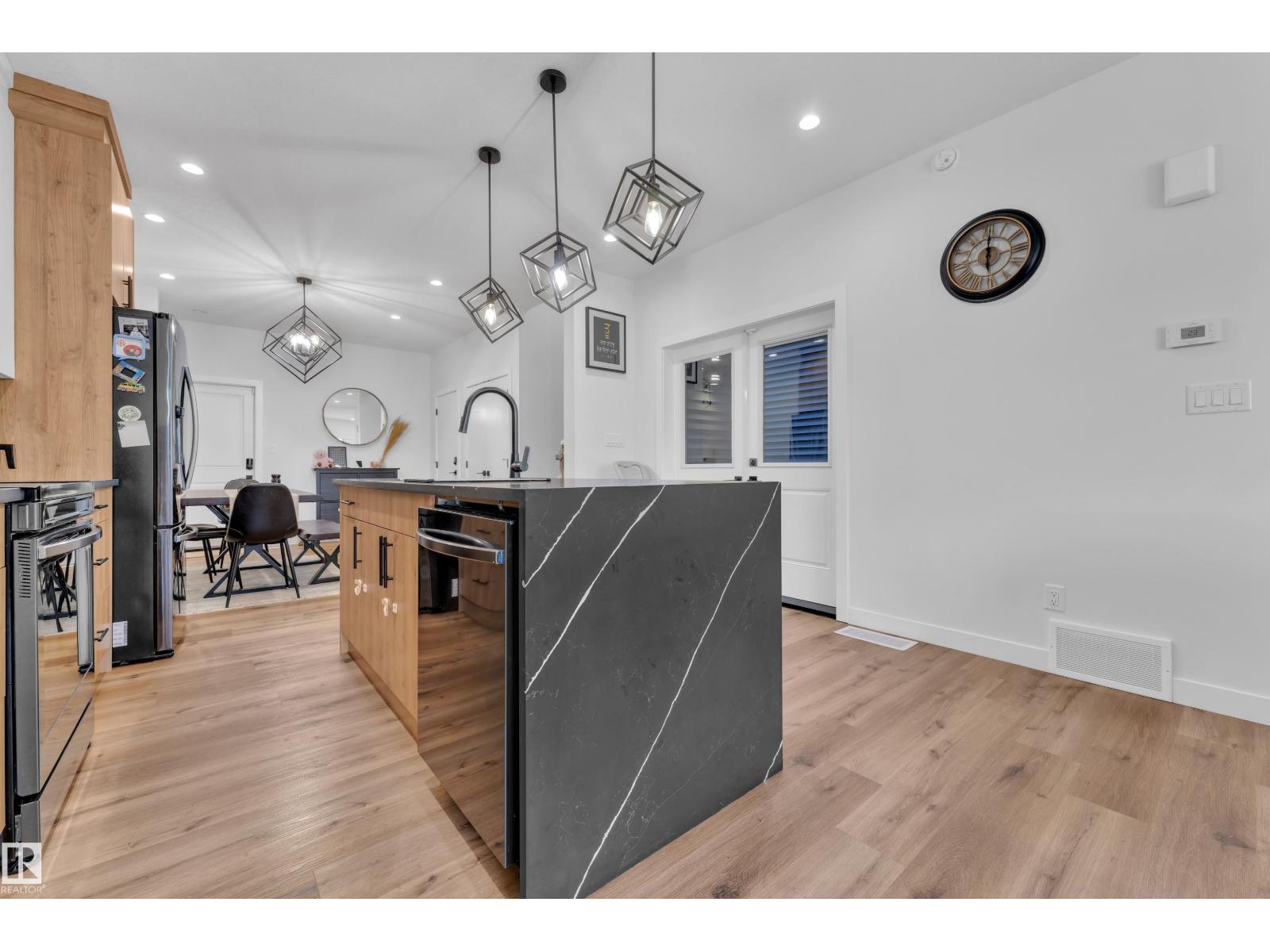 8042 Kiriak Link Li Sw, Edmonton, Alberta  T6W 1A5 - Photo 11 - E4477442