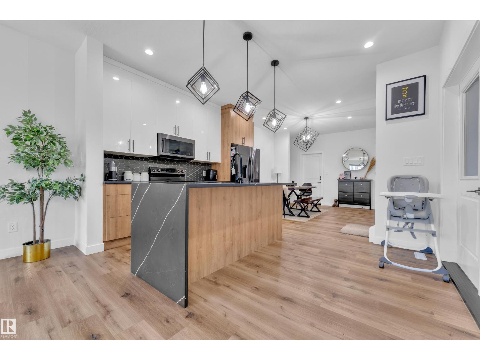 8042 Kiriak Link Li Sw, Edmonton, Alberta  T6W 1A5 - Photo 13 - E4477442