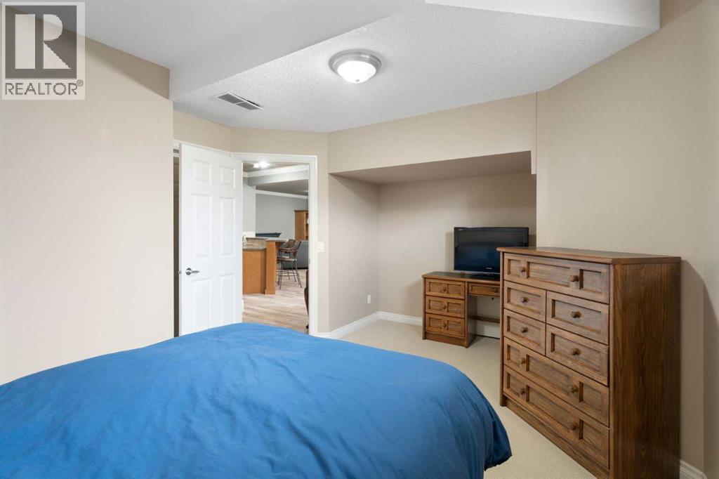 1742 Evergreen Drive Sw, Calgary, Alberta  t2y 3t8 - Photo 40 - A2290417