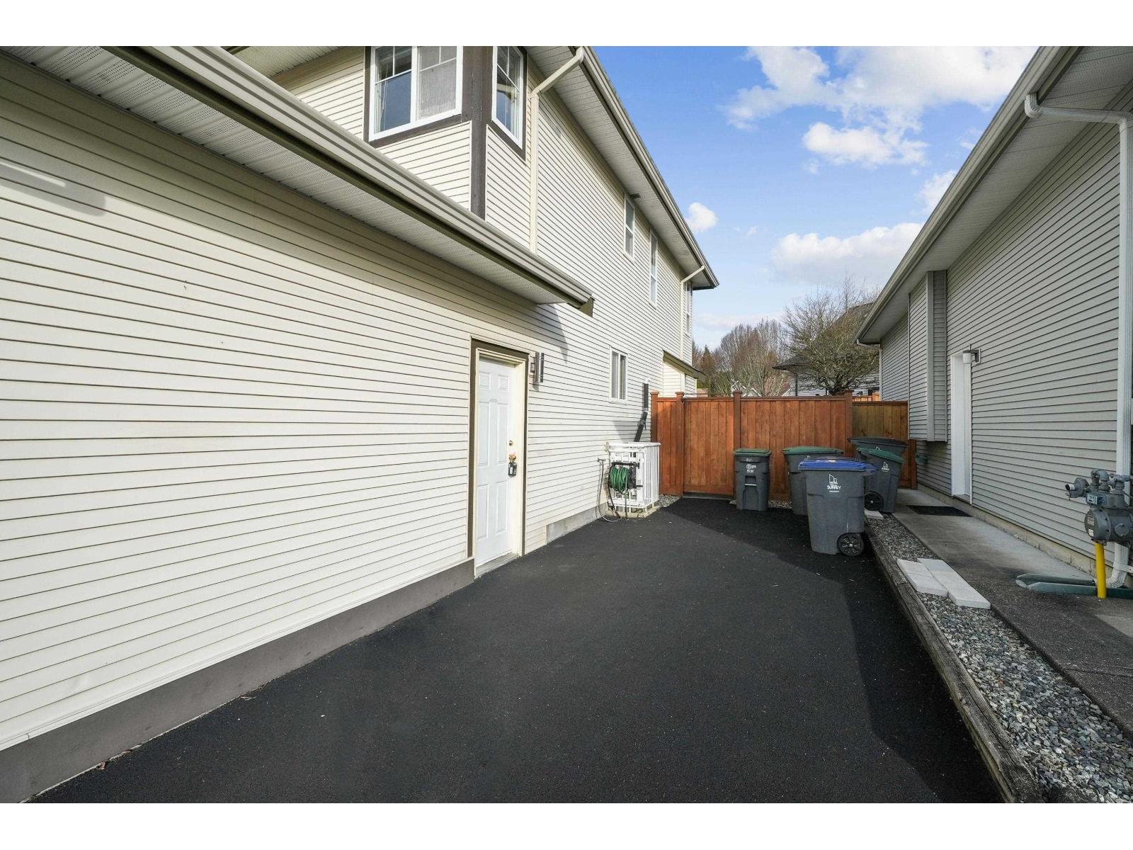 18111 68a Avenue, Surrey, British Columbia  V3S 9C2 - Photo 28 - R3099610