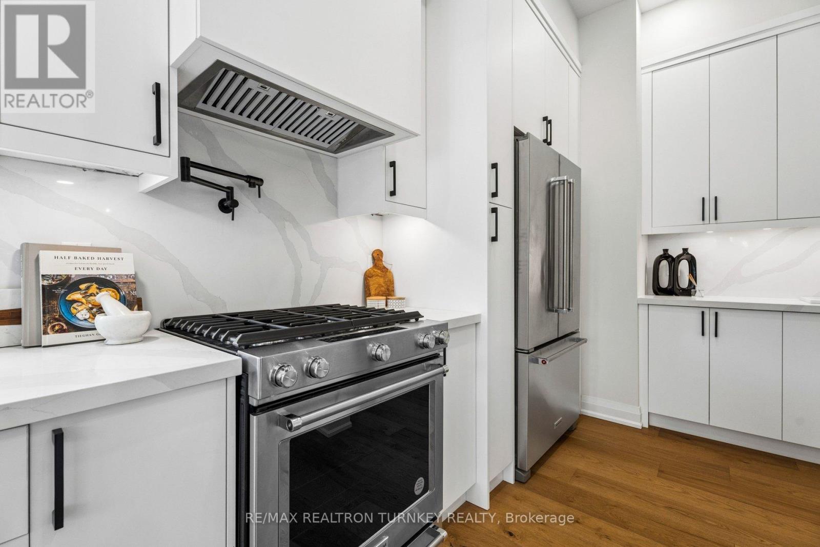 271 Main Street N, Uxbridge, Ontario  L9P 1R9 - Photo 12 - N12881326