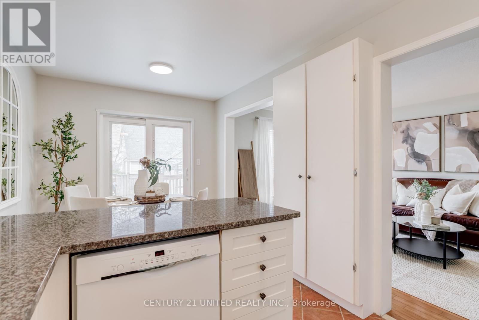 67 Ault Crescent, Whitby, Ontario  L1M 2G7 - Photo 17 - E12882158