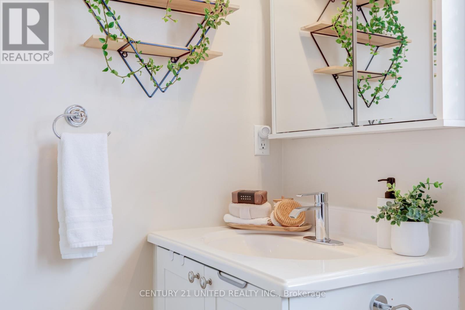 67 Ault Crescent, Whitby, Ontario  L1M 2G7 - Photo 39 - E12882158