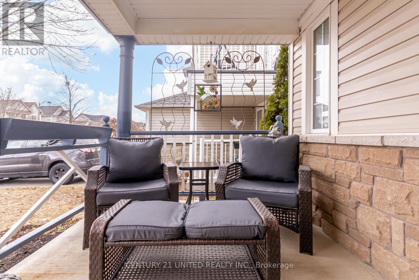 67 Ault Crescent, Whitby, Ontario  L1M 2G7 - Photo 6 - E12882158