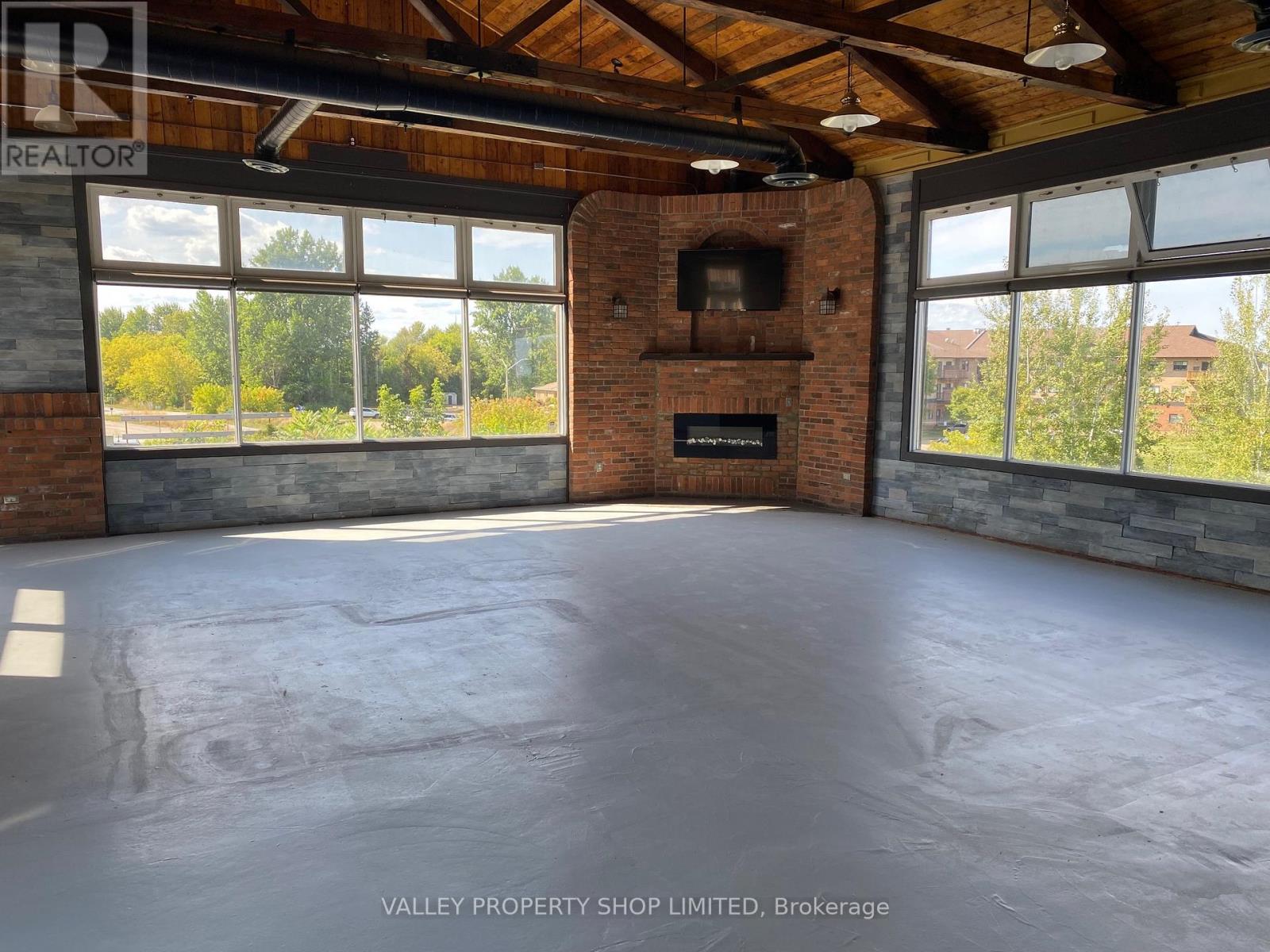 207 Nelson Street, Pembroke, Ontario  K8A 3N1 - Photo 8 - X12882050