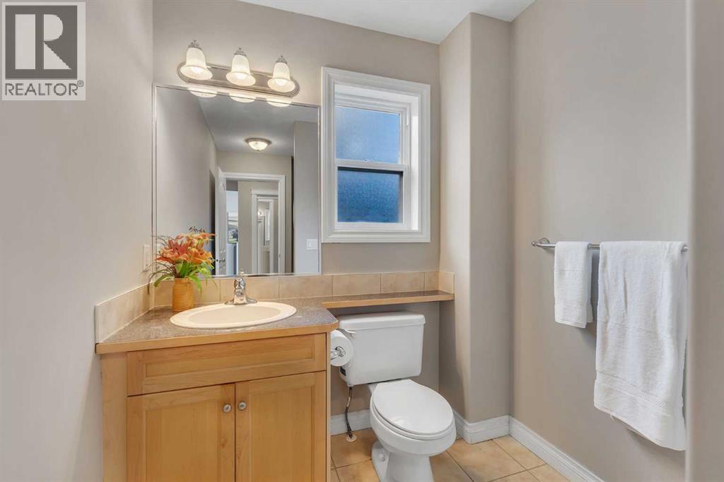 222 Canals Circle Sw, Airdrie, Alberta  T4B 2Z6 - Photo 17 - A2289076