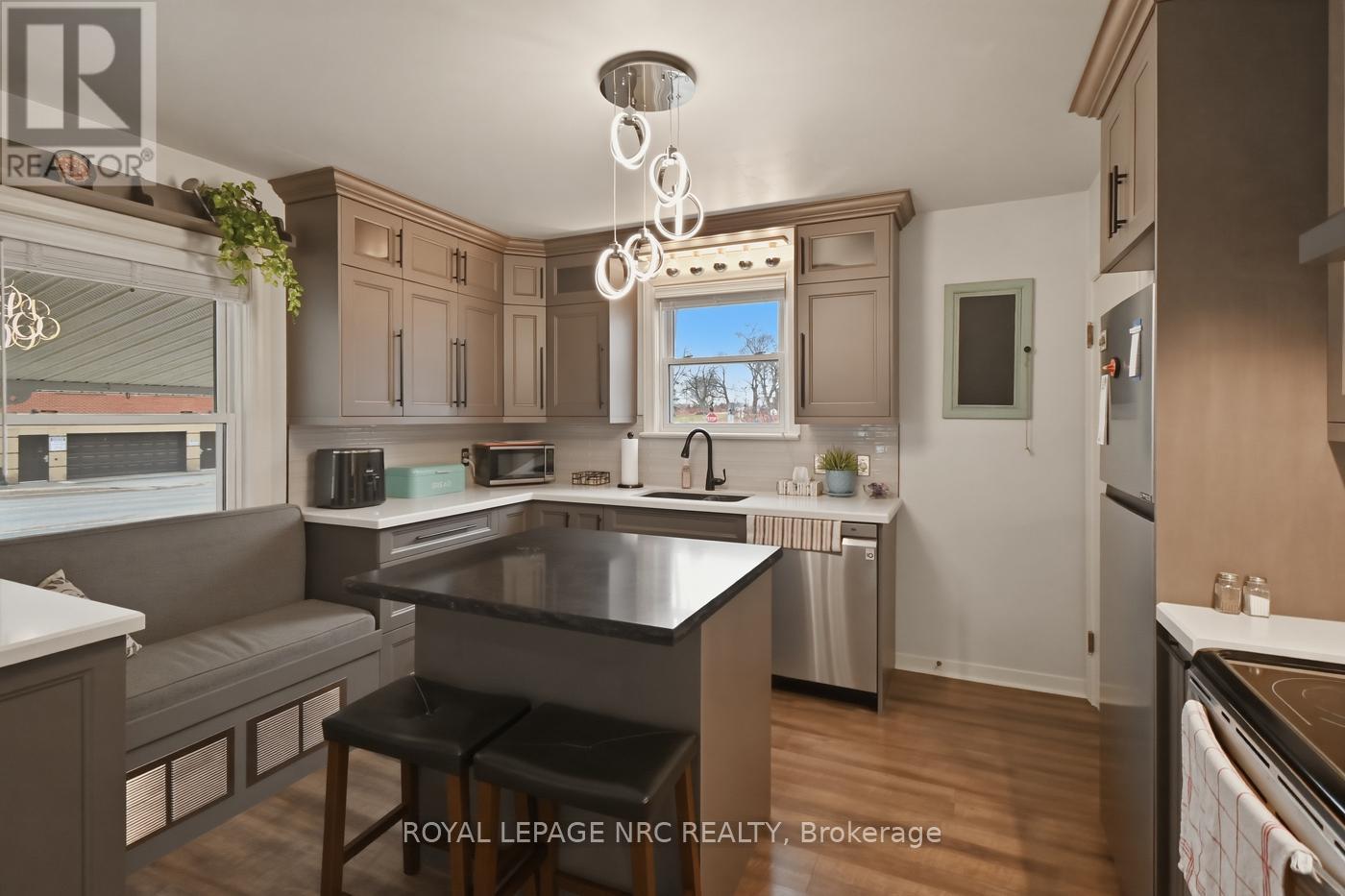 123 Sugarloaf Street, Port Colborne, Ontario  L3K 2N5 - Photo 15 - X12881044