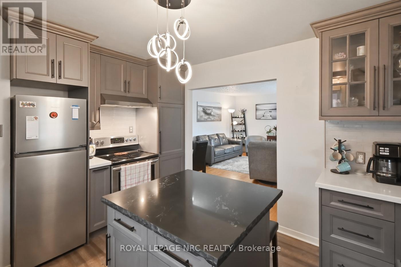 123 Sugarloaf Street, Port Colborne, Ontario  L3K 2N5 - Photo 17 - X12881044