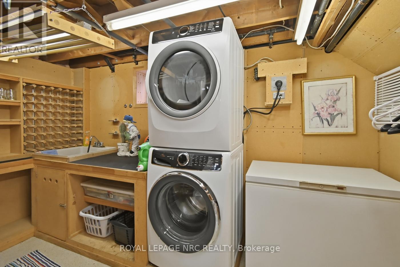 123 Sugarloaf Street, Port Colborne, Ontario  L3K 2N5 - Photo 35 - X12881044