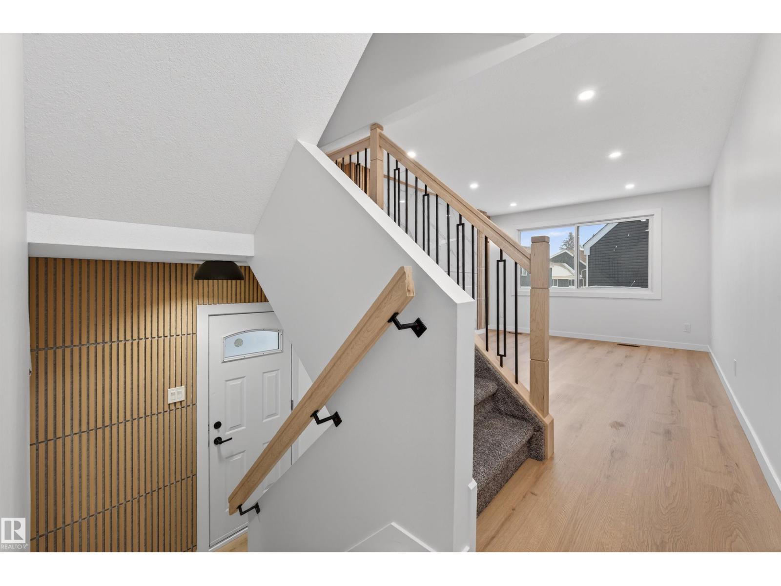 304 Morin Maze Mz Nw, Edmonton, Alberta  T6K 1V1 - Photo 4 - E4474480