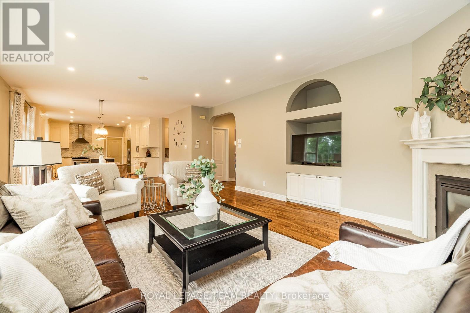 10 Beechgrove Gardens, Ottawa, Ontario  K2S 1W5 - Photo 17 - X12882122