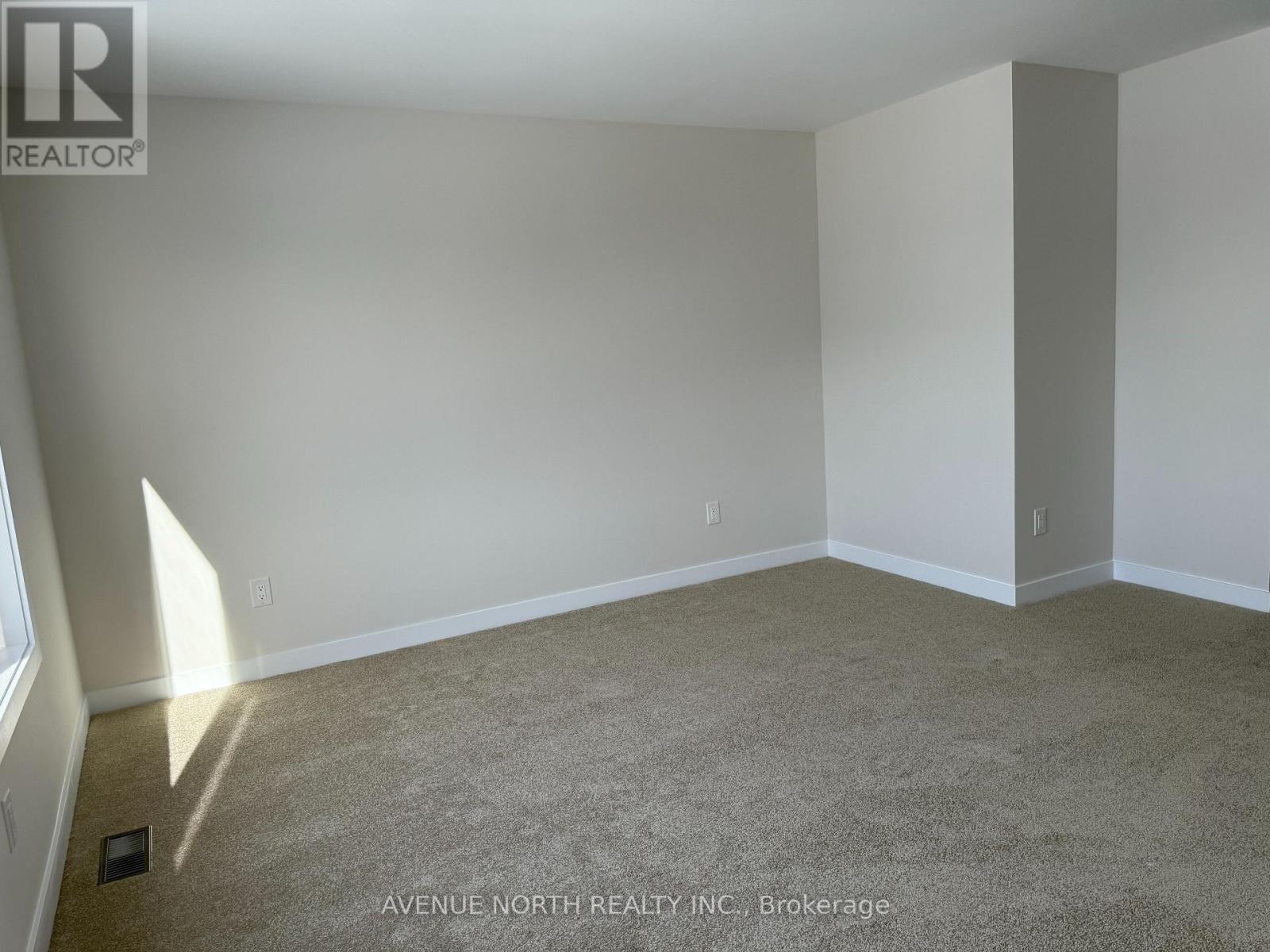 210 Ginebik Way, Ottawa, Ontario  K1X 0H4 - Photo 33 - X12763824