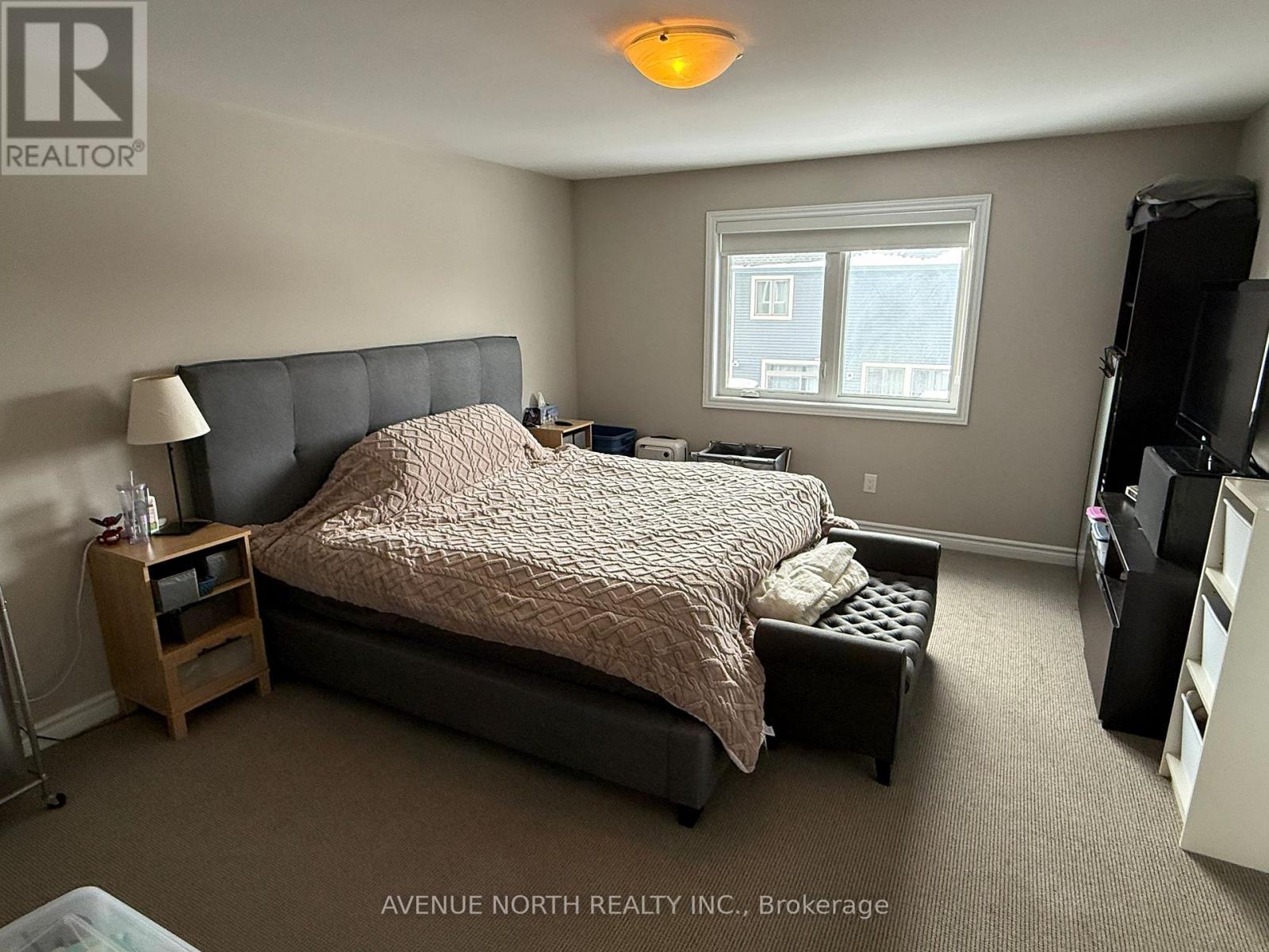 821 Cedar Creek Drive, Ottawa, Ontario K1T 0B3 - Photo 23 - X12835546