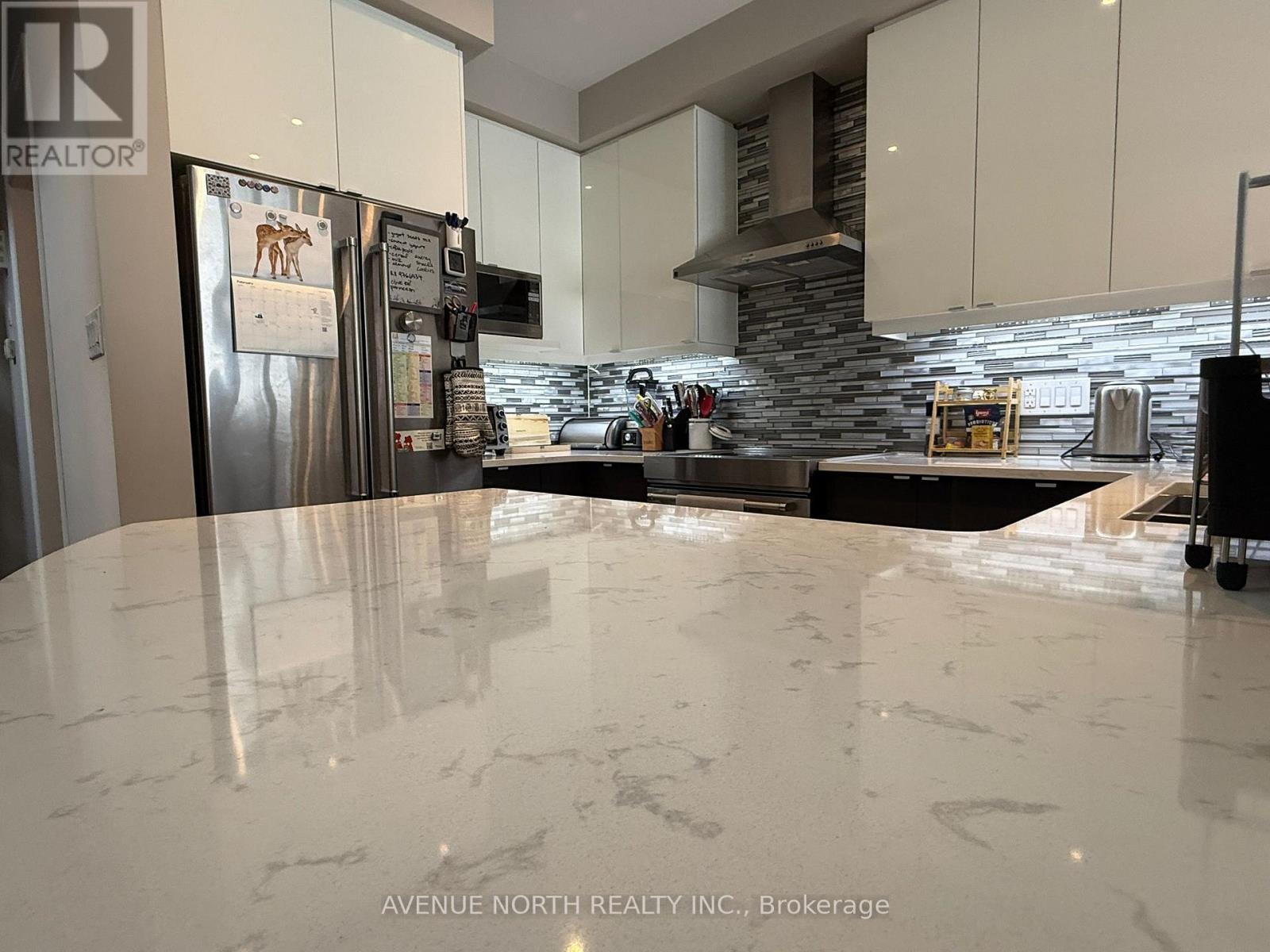 821 Cedar Creek Drive, Ottawa, Ontario K1T 0B3 - Photo 15 - X12835546