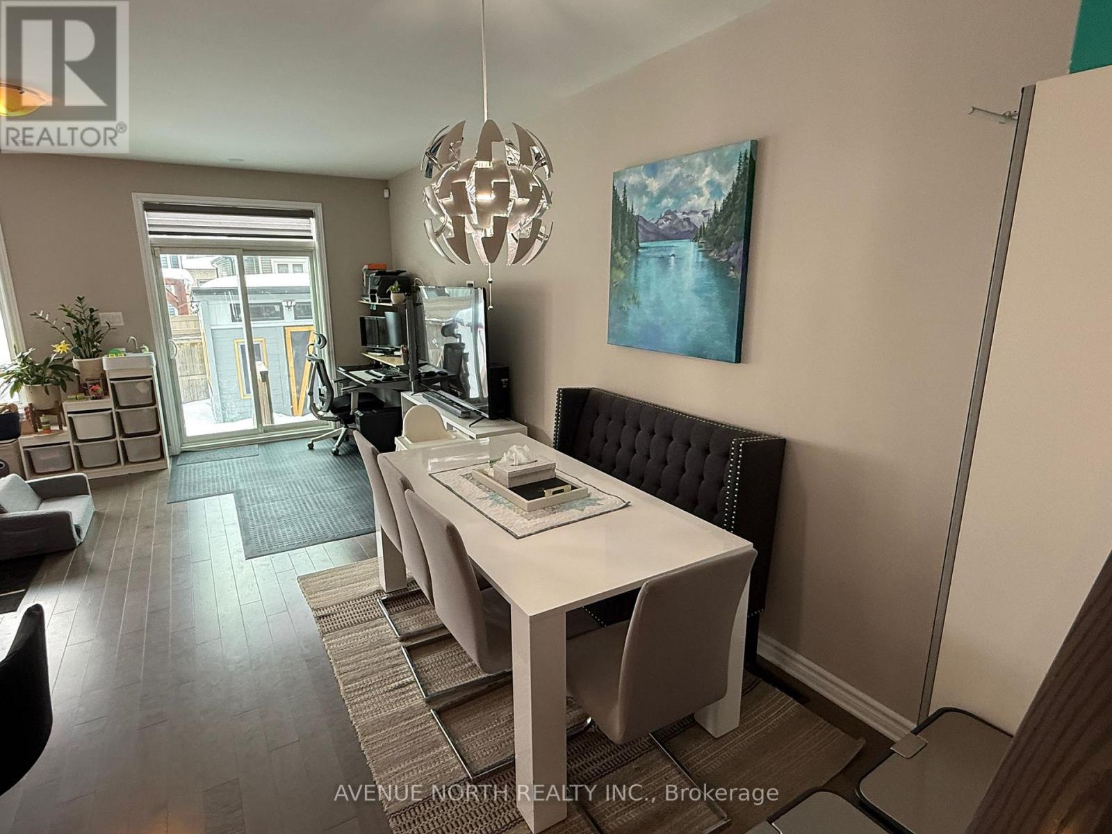 821 Cedar Creek Drive, Ottawa, Ontario K1T 0B3 - Photo 19 - X12835546