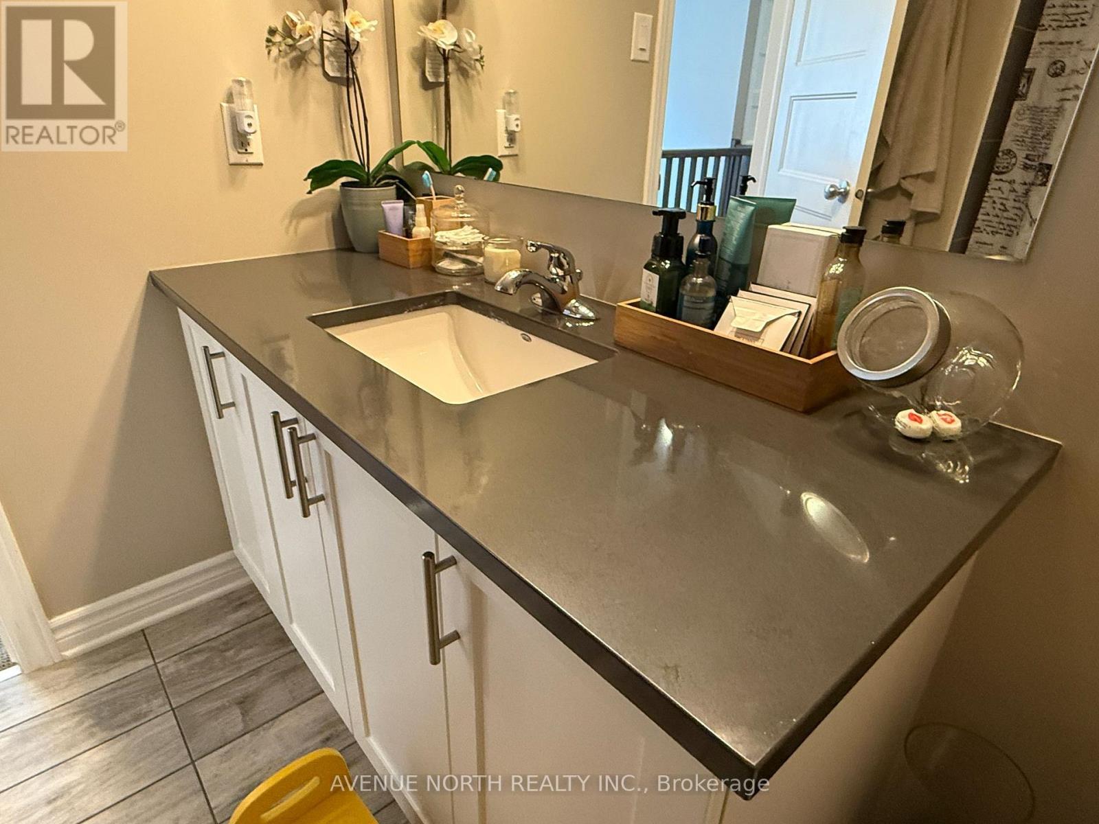 821 Cedar Creek Drive, Ottawa, Ontario K1T 0B3 - Photo 32 - X12835546