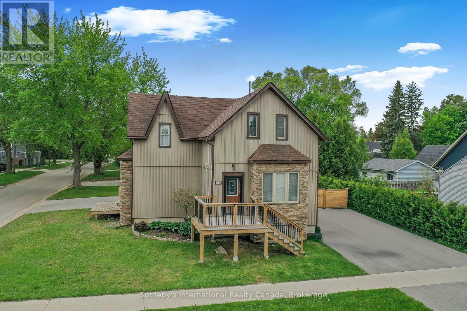 A&b - 218 Fifth Street, Collingwood, Ontario  L9Y 1X6 - Photo 4 - S12882078