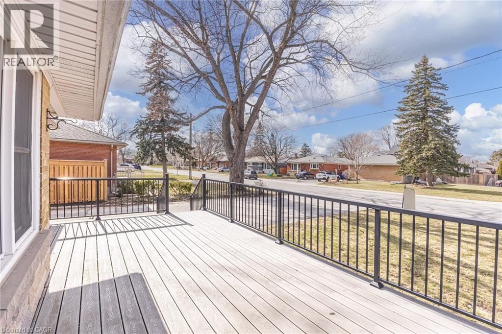 2322 Redfern Road, Burlington, Ontario  L7R 1X3 - Photo 5 - 40799040