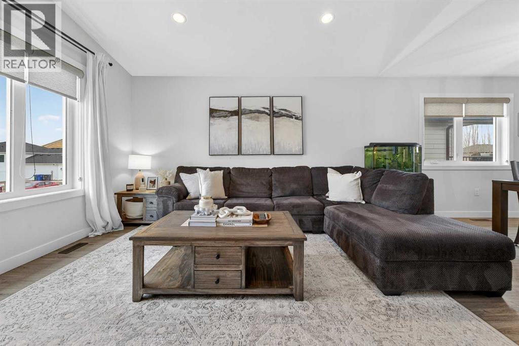 635 Parkside Green, Coaldale, Alberta  T1M 0B2 - Photo 5 - A2290566