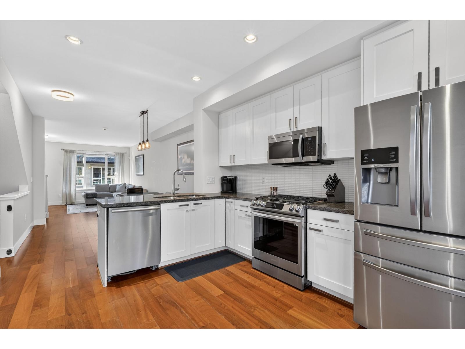 108 2501 161a Street, Surrey, British Columbia  V3Z 7Y6 - Photo 4 - R3099512