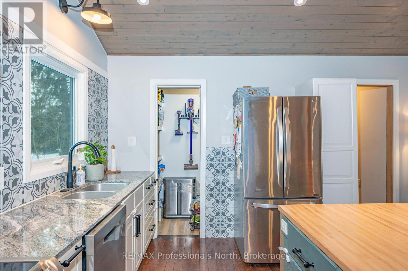 221 Alpine Lake Road, Trent Lakes, Ontario  K0M 1A0 - Photo 14 - X12882136