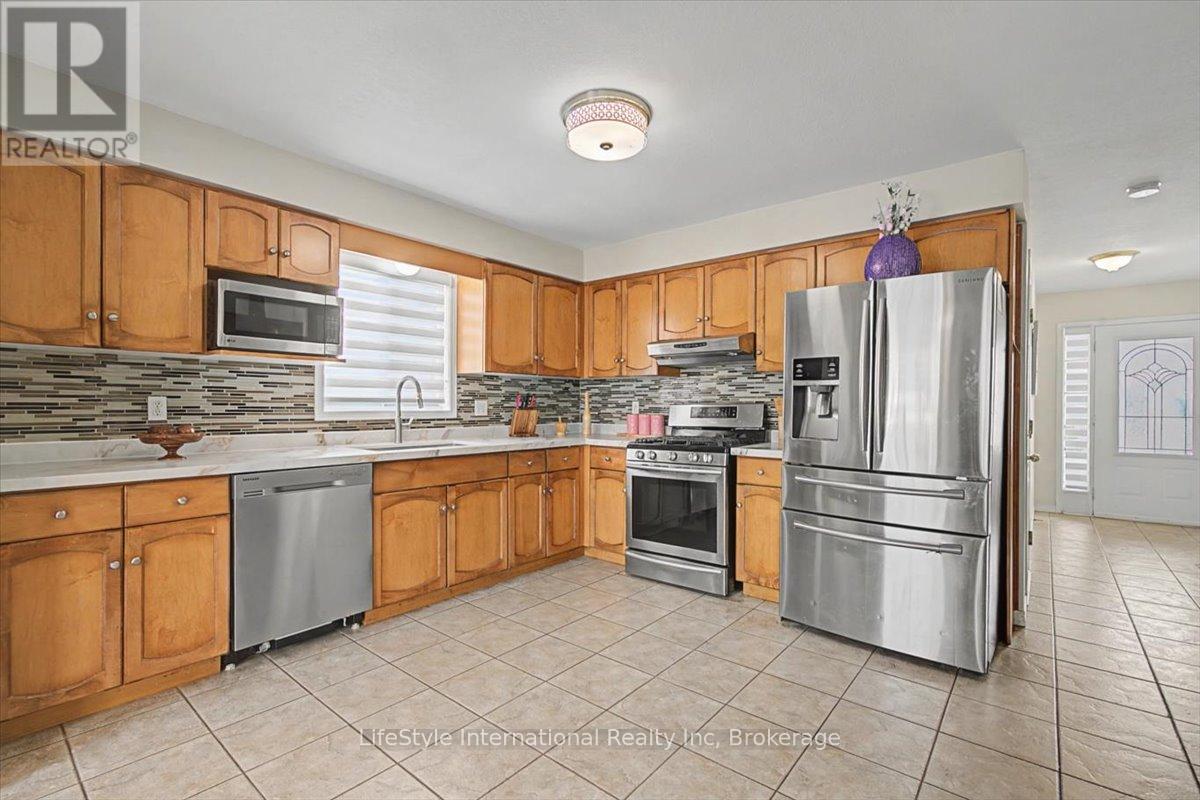 56 Raspberry Lane, Guelph (Grange Road), Ontario  N1E 7H5 - Photo 10 - X12882166