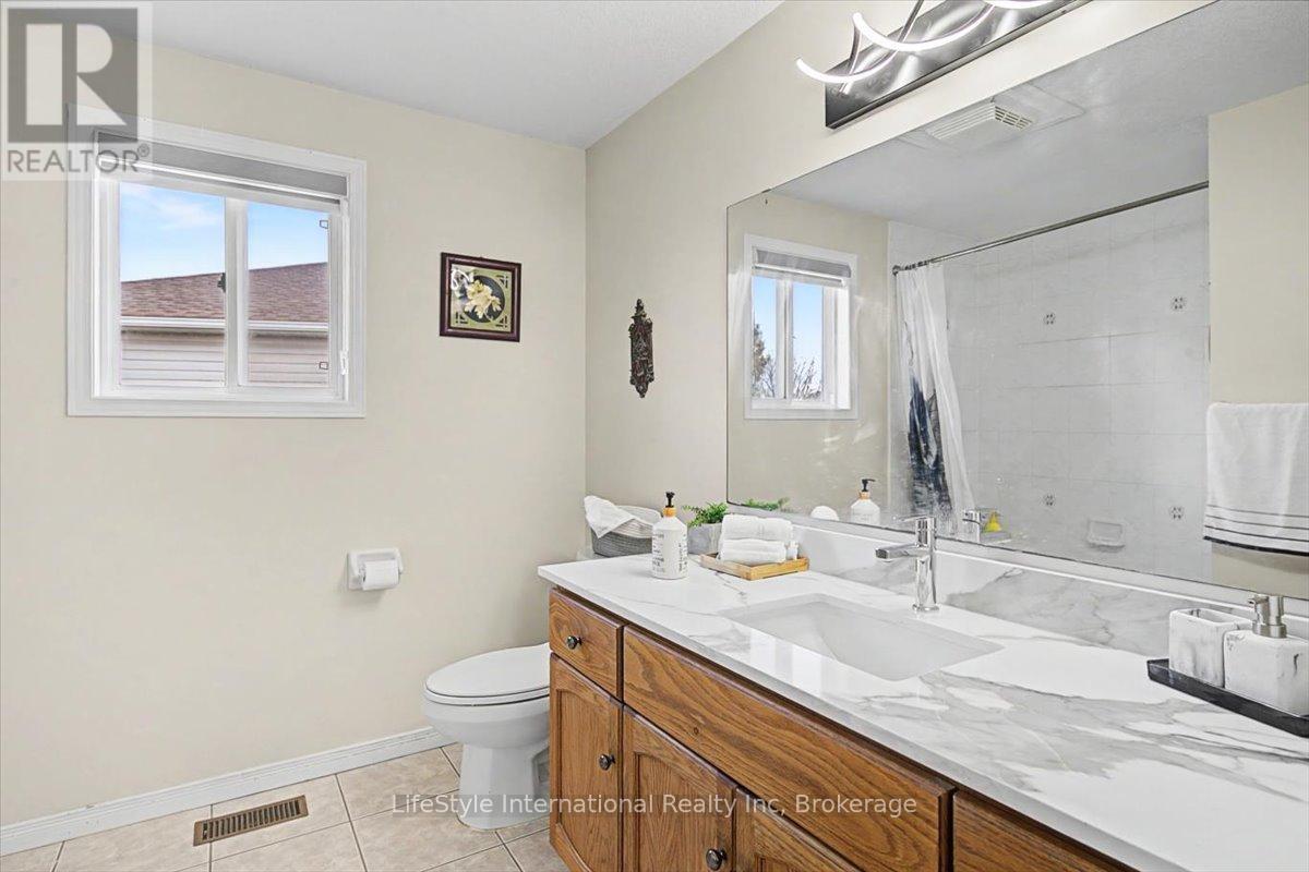 56 Raspberry Lane, Guelph (Grange Road), Ontario  N1E 7H5 - Photo 23 - X12882166