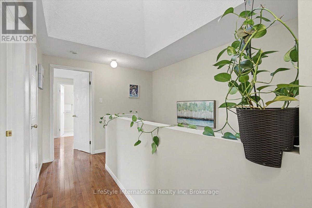 56 Raspberry Lane, Guelph (Grange Road), Ontario  N1E 7H5 - Photo 25 - X12882166