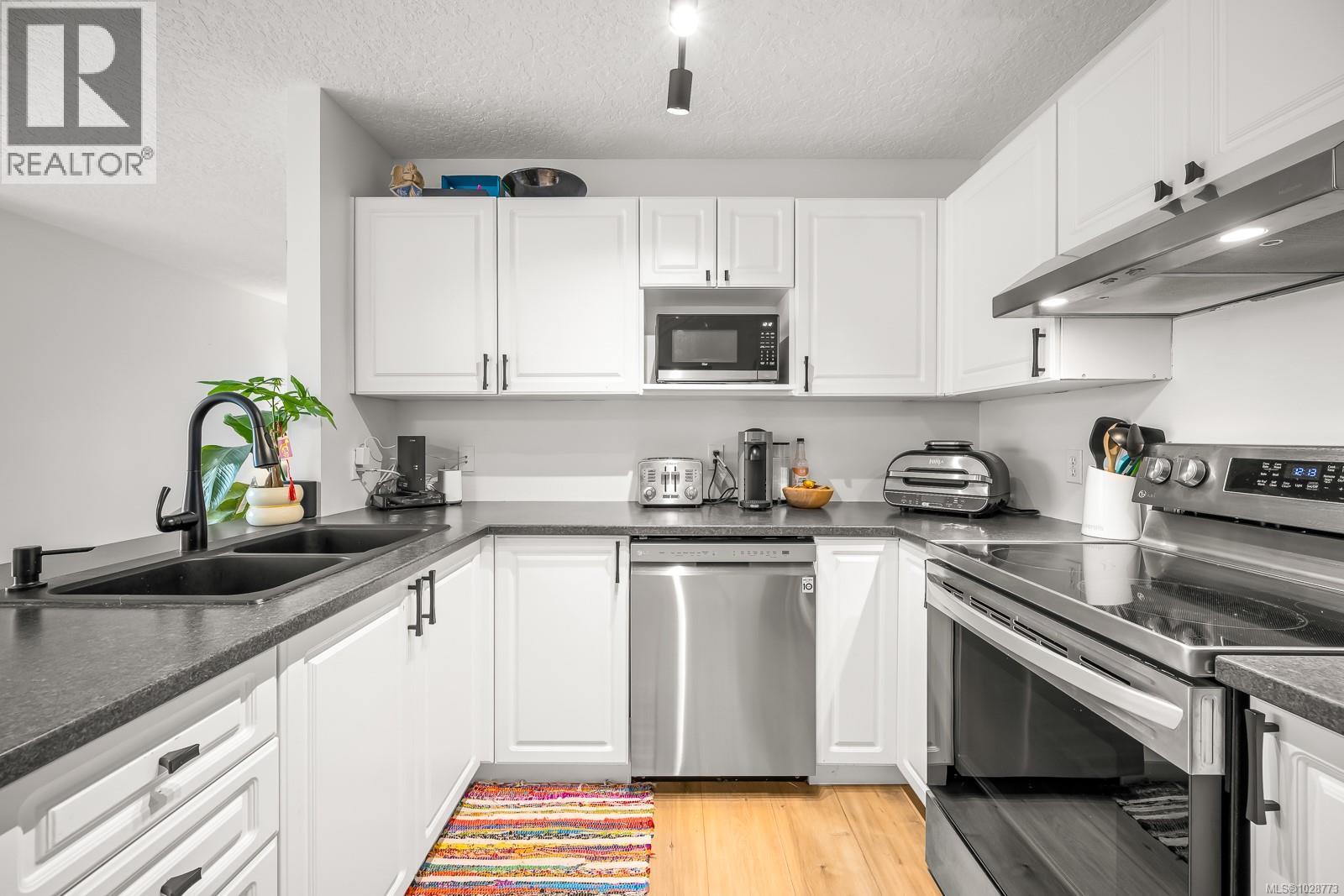 30 717 Aspen Rd, Comox, British Columbia  V9M 3X4 - Photo 3 - 1028773