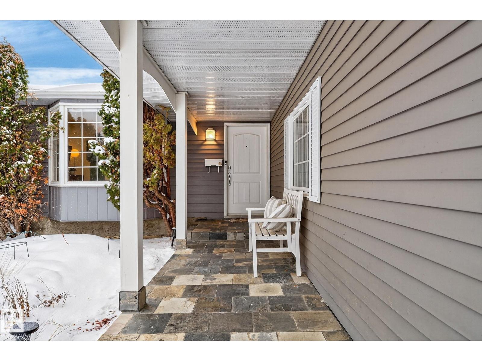 632 Wahstao Rd Nw, Edmonton, Alberta  T5T 2Y4 - Photo 11 - E4477447