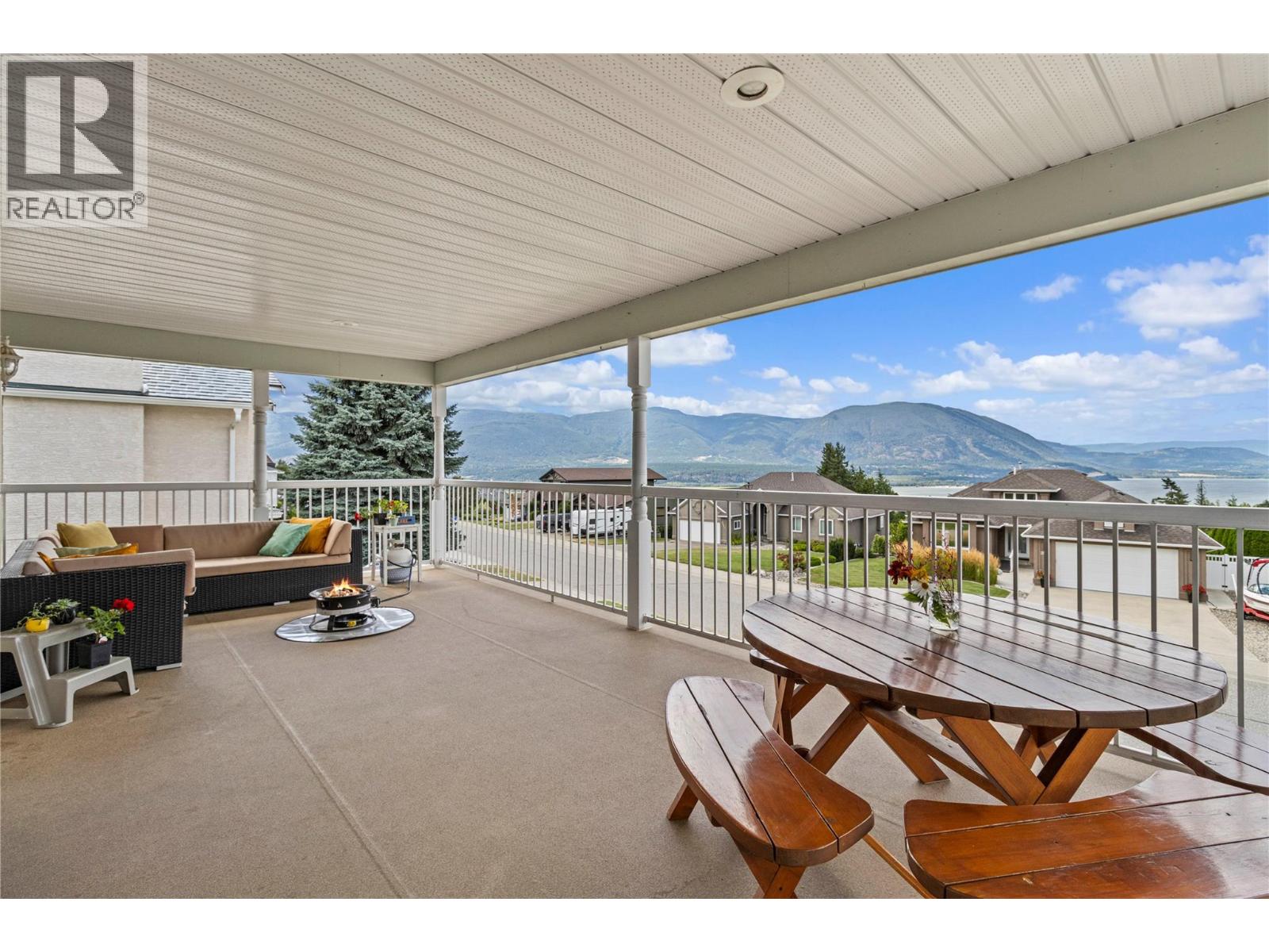 2500 4th Avenue Se, Salmon Arm, British Columbia  V1E 1K7 - Photo 20 - 10378531