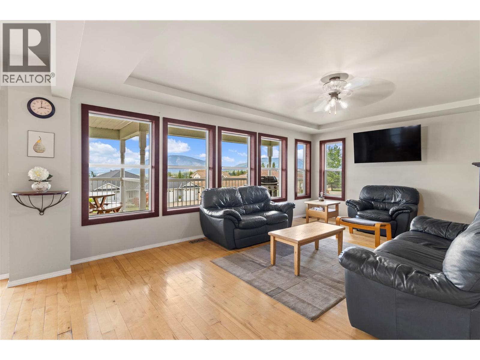 2500 4th Avenue Se, Salmon Arm, British Columbia  V1E 1K7 - Photo 14 - 10378531