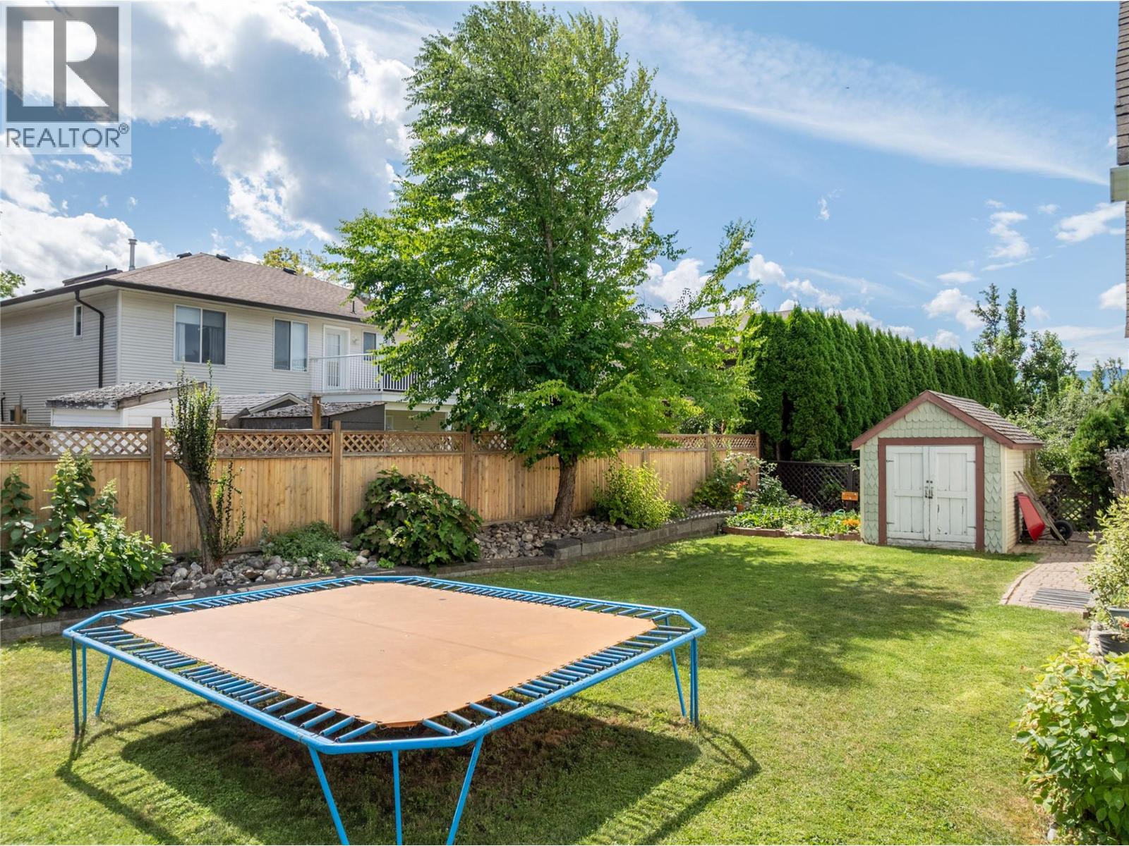 2500 4th Avenue Se, Salmon Arm, British Columbia  V1E 1K7 - Photo 66 - 10378531