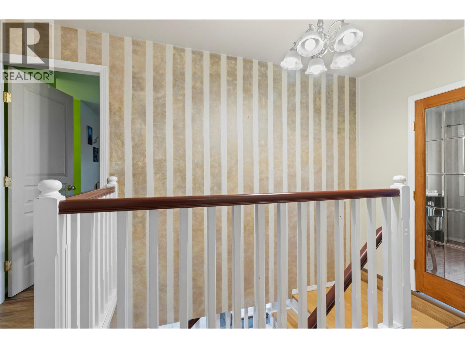 2500 4th Avenue Se, Salmon Arm, British Columbia  V1E 1K7 - Photo 36 - 10378531