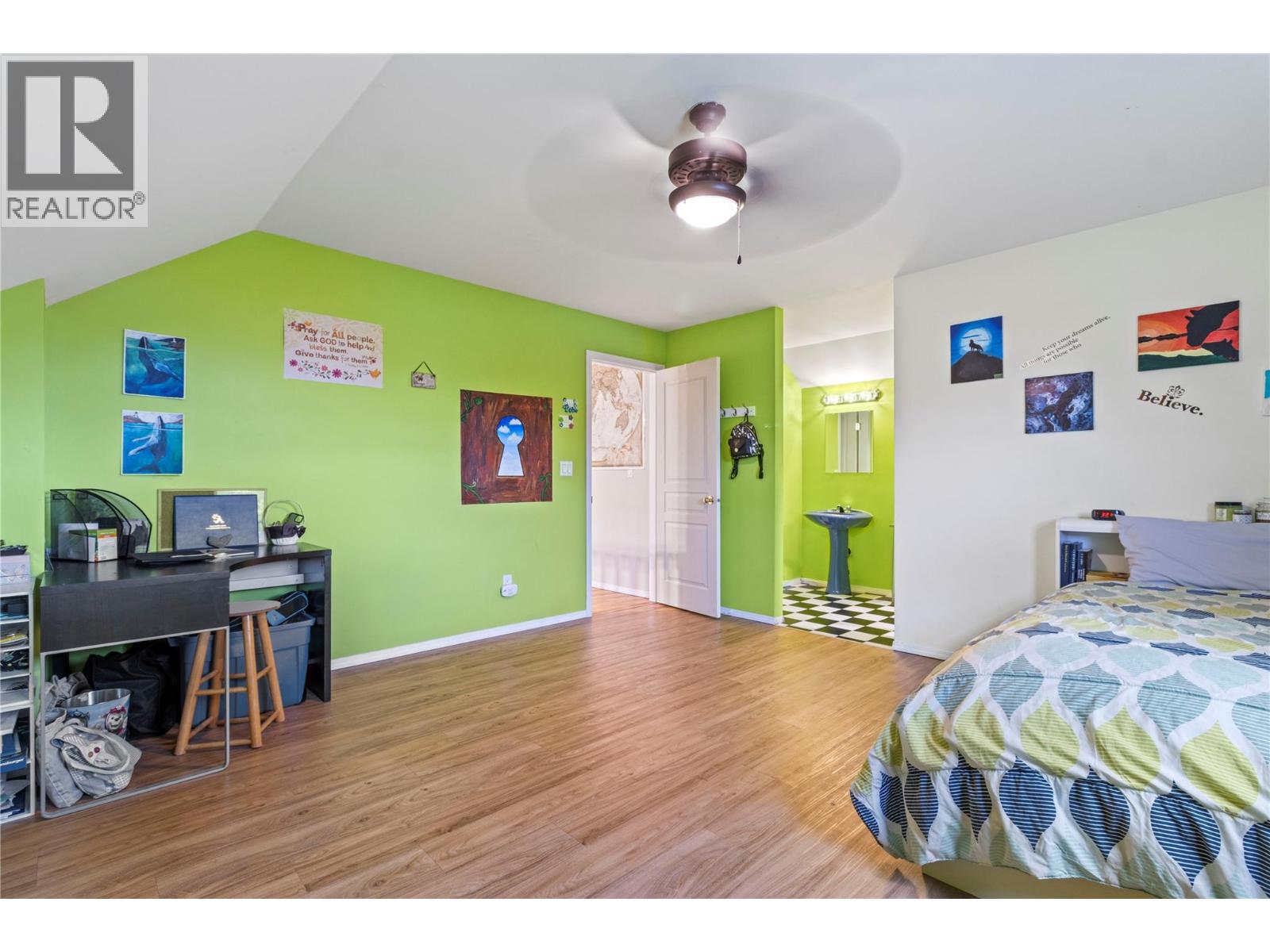 2500 4th Avenue Se, Salmon Arm, British Columbia  V1E 1K7 - Photo 46 - 10378531