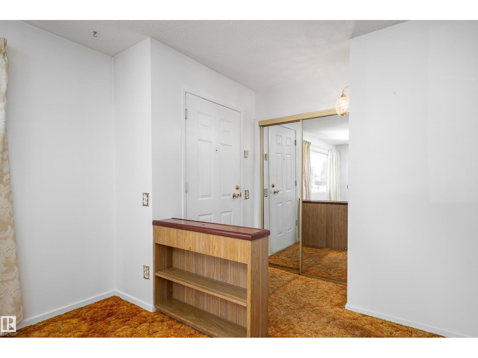 9251 69a St Nw, Edmonton, Alberta  T6B 1W1 - Photo 13 - E4477451