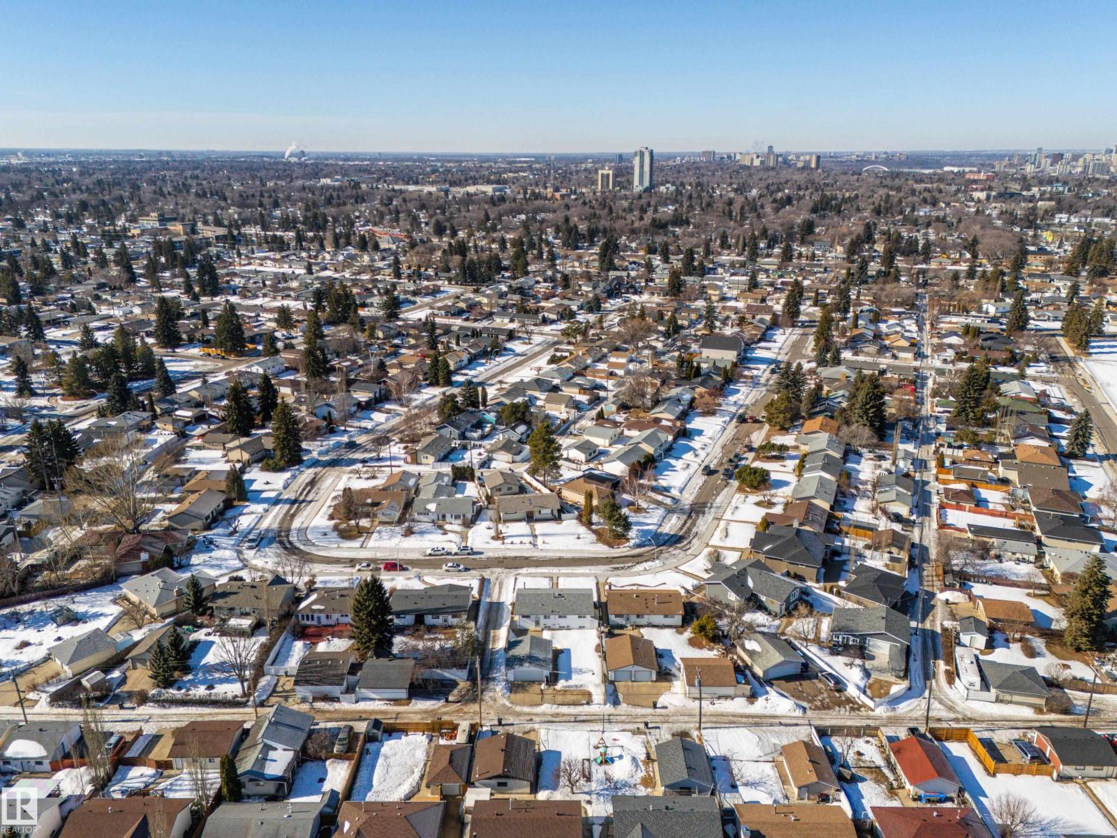 9251 69a St Nw, Edmonton, Alberta  T6B 1W1 - Photo 6 - E4477451