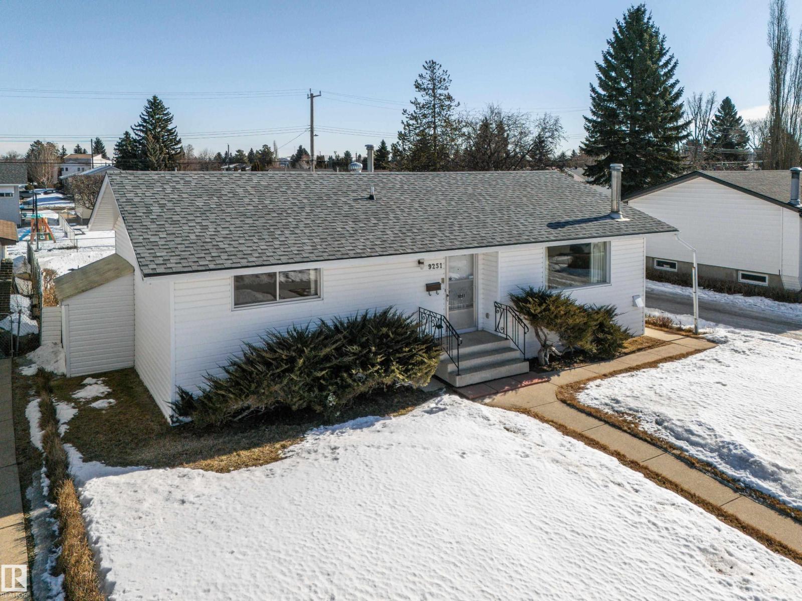 9251 69a St Nw, Edmonton, Alberta  T6B 1W1 - Photo 9 - E4477451