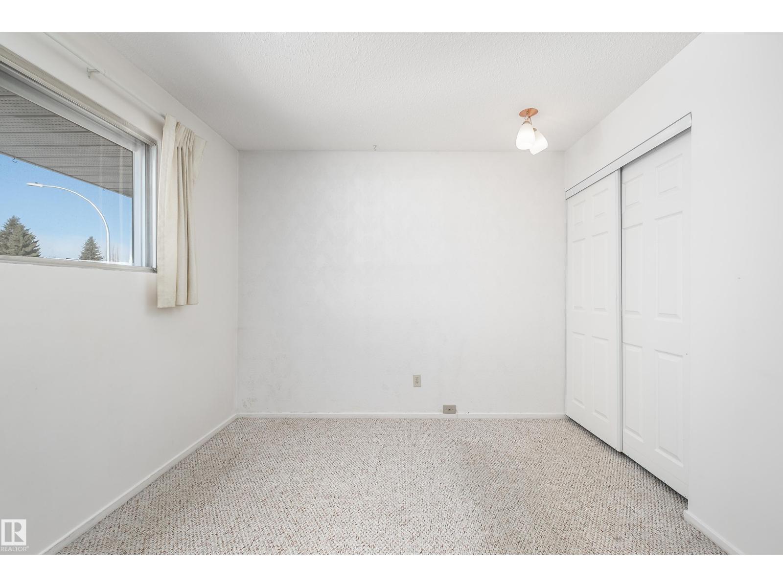 9251 69a St Nw, Edmonton, Alberta  T6B 1W1 - Photo 29 - E4477451