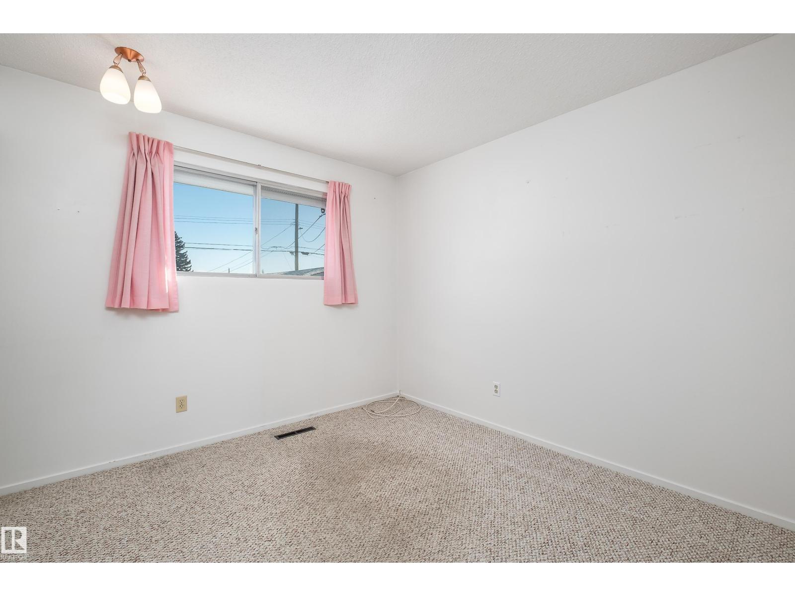 9251 69a St Nw, Edmonton, Alberta  T6B 1W1 - Photo 38 - E4477451