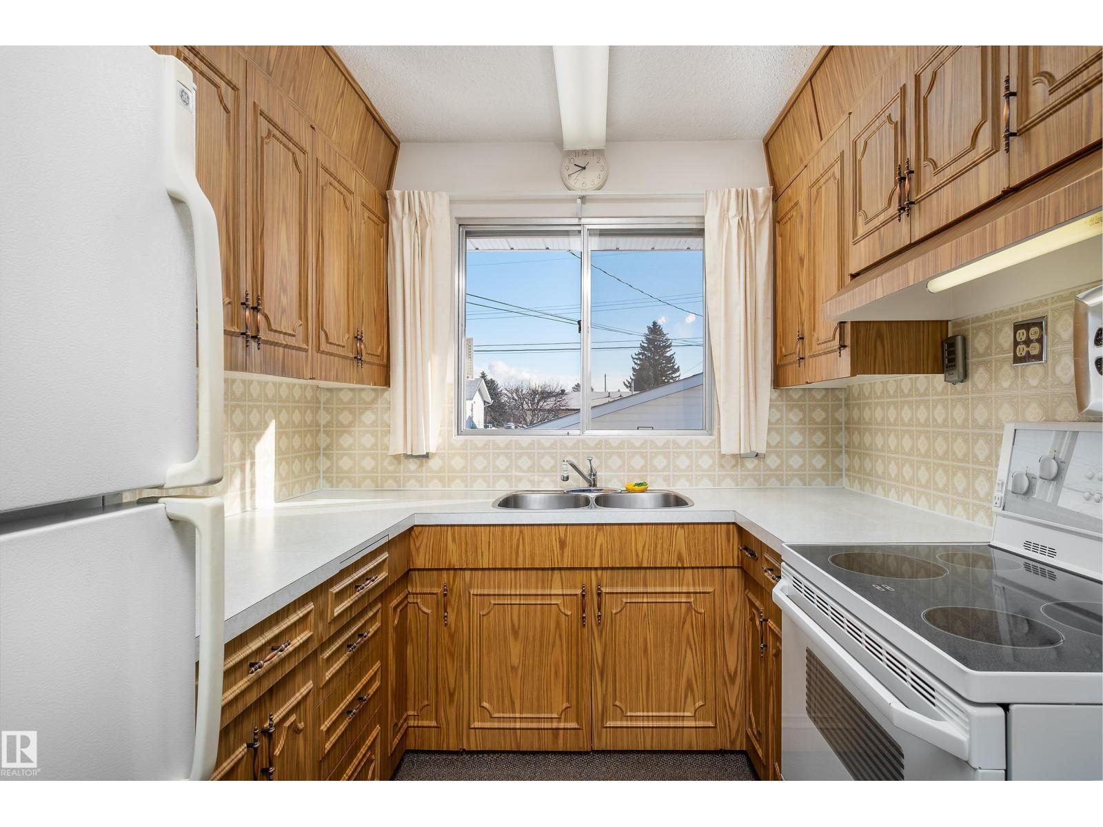 9251 69a St Nw, Edmonton, Alberta  T6B 1W1 - Photo 23 - E4477451